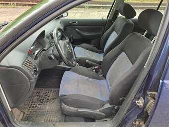 Prodám Golf IV r.v. 1999 - 7