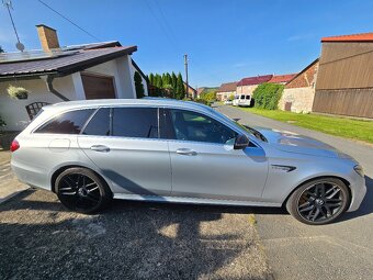 Mercedes Benz E63S 4 matic+ - 7