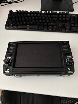 Rádio s jednotkou a orig. rámkem VW MIB2 2DIN - 7