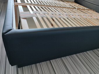 Manželská postel s rošty 180x200 - 7