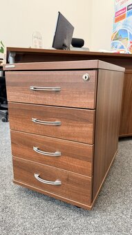 Kancelářské stoly se šuplíky - 7