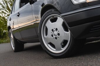 Mercedes-Benz 400E W124 Po renovaci - 7