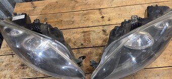 Seat Altea stříbrný přední nárazník, přední světla - 7