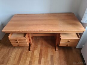 Dřevěný psací stůl - 7