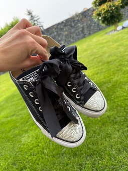 Luxusní, černé tenisky Converse s kamínky Swarovski - 7
