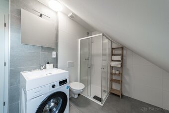Стильна 2kk квартира в центрі Праги з балконом (Žižkov). - 7