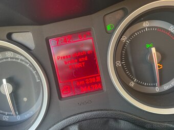 Alfa Romeo Brera 2.4 JTD – rarita pro fajnšmekra - 7