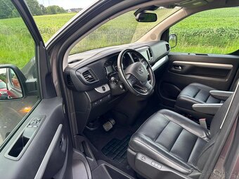 Toyota Proace Verso VIP 2.0D 130kW Automat • 6 míst • 4/2022 - 7