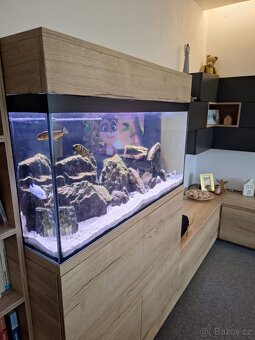 Akvárium 200l, včetně skříně, kompletní technologie a příslu - 7