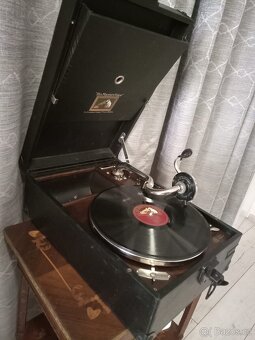 Kufříkový gramofon His Masters Voice - 7