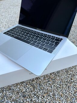MacBook AIR 13” 2019 250gb SSD - 7