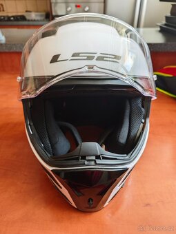 Helma moto LS2 FF324 METRO Gloss White vel.M - 7