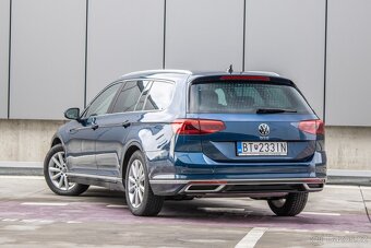 Volkswagen Passat Variant GTE Hybrid 160 kW - 43tis km - 7