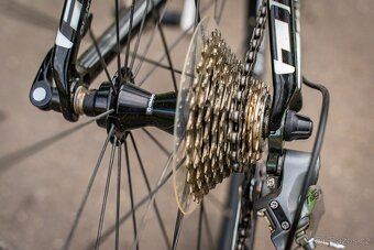 Silniční kolo Giant Defy Carbon - 7