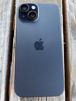 Prodám IPhone 15 - 7