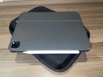 iPad Pro 11” M2 + Magic keyboard + Apple Pencil + obal - 7
