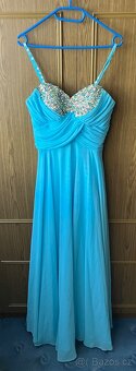 Krásné plesove šaty - 7