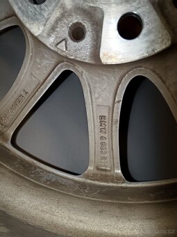 17" zimní kola originál BMW řady 5 G30 G31 Styling 618 - 7