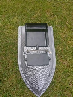 Zakrmovací, zavážecí loď s GPS, loďka na ryby až 160 pozic - 7