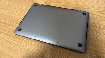 Apple MacBook Pro 13,3", i7, 16GB RAM, 250GB SSD - 7