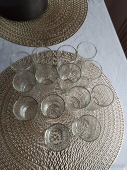 Nové skleničky, 14 kusů, cena za vše - 7