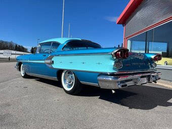1958 Pontiac Bonneville Sportcoupe - 7