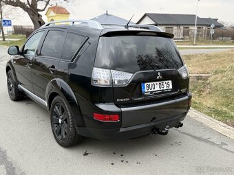 Mitsubishi Outlander 2.0 DI-D 4x4 7-MÍST +Najeto 202TKM+ - 7
