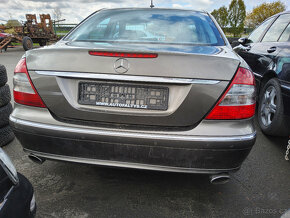 MB E 280CDI W211 2008 140kW, automat - dily z hav.vozu - 7