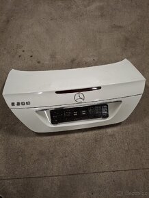 Víko kufru, páté dveře Mercedes benz W211 sedan - 7