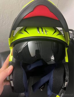 MT Helmets - 7