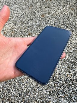 iPhone 13 Pro - baterie 100% blue - 7