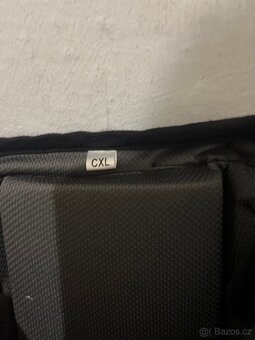 Vesty a přilby na koně - 7