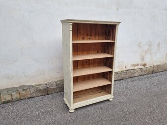 STARÁ KNIHOVNA V PATINĚ - 7