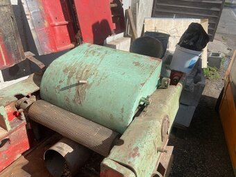 Jaroma - srovnávačka s protahem - 7