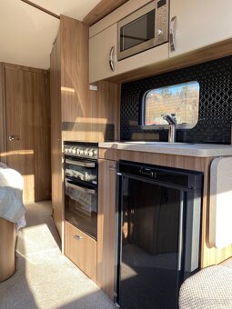 Obytný přívěs Sprite Cruzer 495 SR - 7