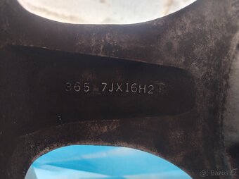 Celoroční pneu 225/55 r16 z Peugeot 607 - 7