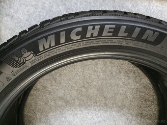 2x ZÁNOVNÍ 245/45 R20 Zimní pneu Michelin Pilot Alpin 5 - 7
