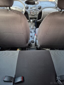 TOYOTA YARIS 1.0 litr. - 7