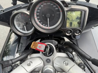 Yamaha FJR 1300 - 7