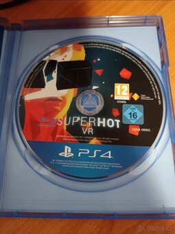 PS4 Slim a VR - 7