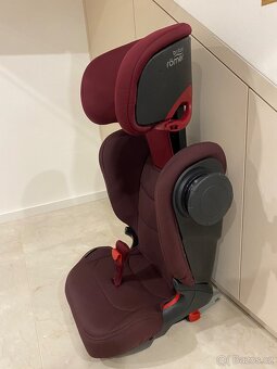 Autosedačka Britax RÖMER Kidfix III M Burgundy Red Isofix - 7
