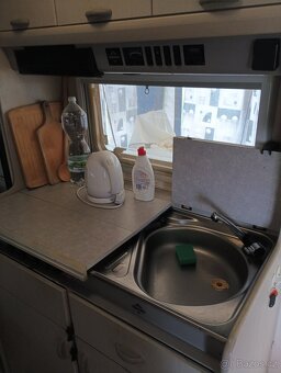 Obytný karavan Hobby pro 4 osoby - 7