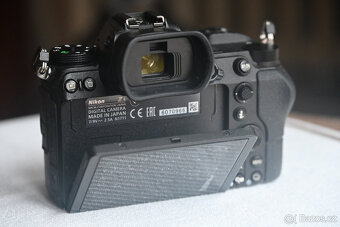 NIKON Z6+přísluš. 15 700,- - 7