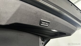 BMW XM, 4.4 V8TT HYBRID / MAXIMÁLNÍ VÝBAVA / ODPOČET - 7