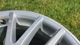 Prodám sadu originálních 17" disků VW - 7