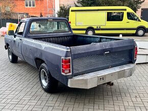 1984 Dodge Ram 150 V8 - 7