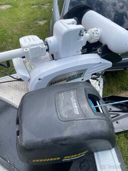 Rybářská loď Finval 555 FishPro - TOP výbava - 7