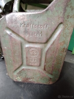 kanystr 5 litrů DDR - 7