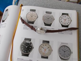 oblibene krasne funkcni hodinky prim Pyzamo rok 1985 - 7