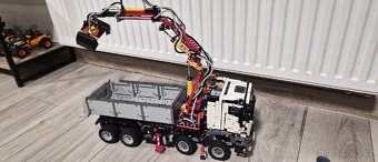 Lego TECHNIC Mercedes-Benz Arocs 3245 - 7